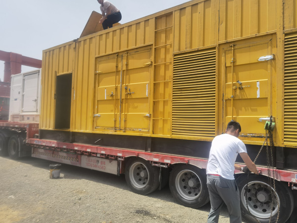 槐荫除了负载情况和发动机维护，还有哪些因素会影响 200kw 柴油发电机的油耗？